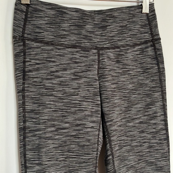Athleta Energy Chaturanga Space Dye Crop Capri Leggings Size S - Picture 6 of 10